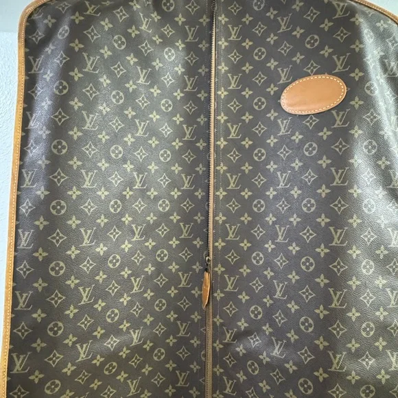 Louis Vuitton Brown and Tan Monogram Cover - Picture 2 of 5